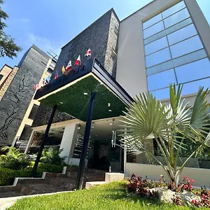 Greenview By St Hotel Medellin